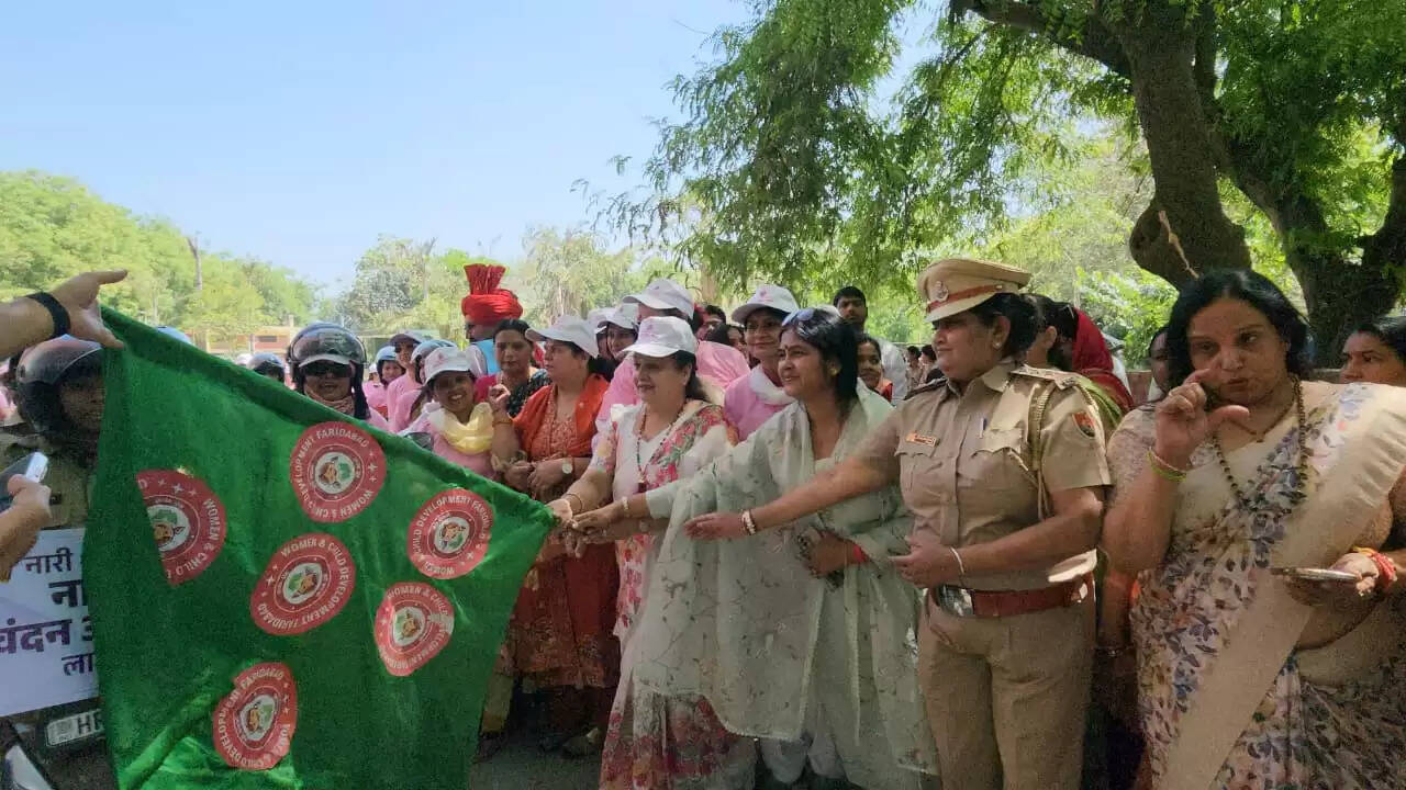 फरीदाबाद : नारी ही राष्ट्र की आधारशिला, उनके सशक्त होने से देश होगा मजबूत : प्रवीण जोशी