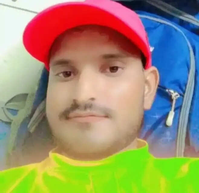 पत्नी वियोग में युवक ने लगाई फांसी, मौत