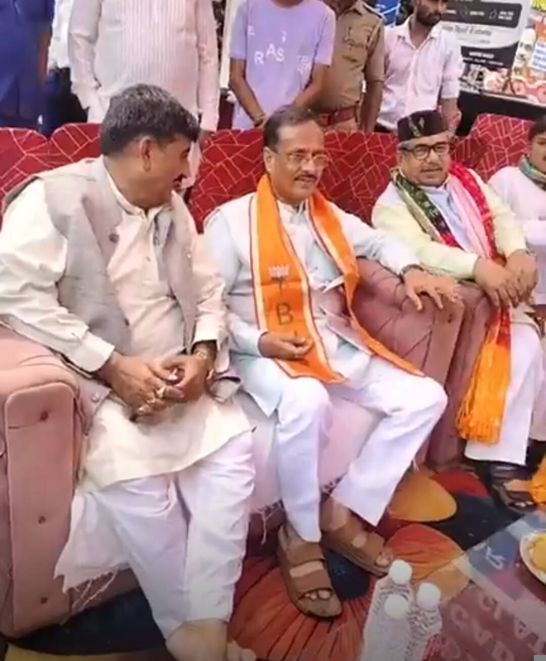 कांग्रेस के इतिहास में वंदे मातरम के विरोध वाला अध्याय काले अक्षरों में लिखा जाएगा : दिनेश शर्मा