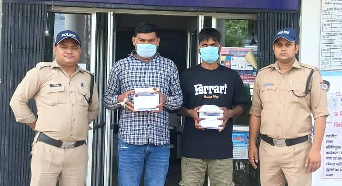 एटीएम फ्रॉड गिरोह का पर्दाफाश, दो शातिर गिरफ्तार