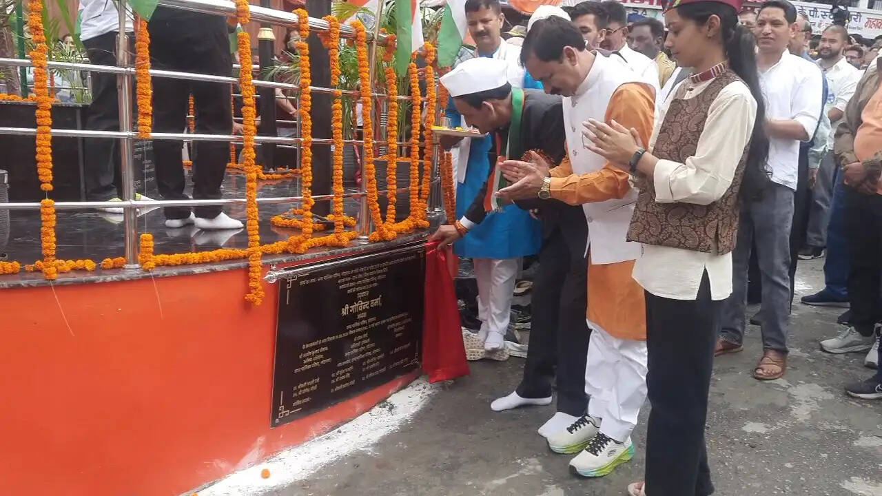स्वतंत्रता दिवस पर लोहाघाट को मिला 100 फीट तिरंगे का गौरव