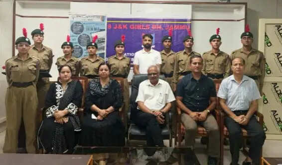 स्वतंत्रता दिवस समारोह के तहत आयोजित सोलो व ग्रुप प्रतियोगिता में कैडेट्स ने दिखाई प्रतिभा