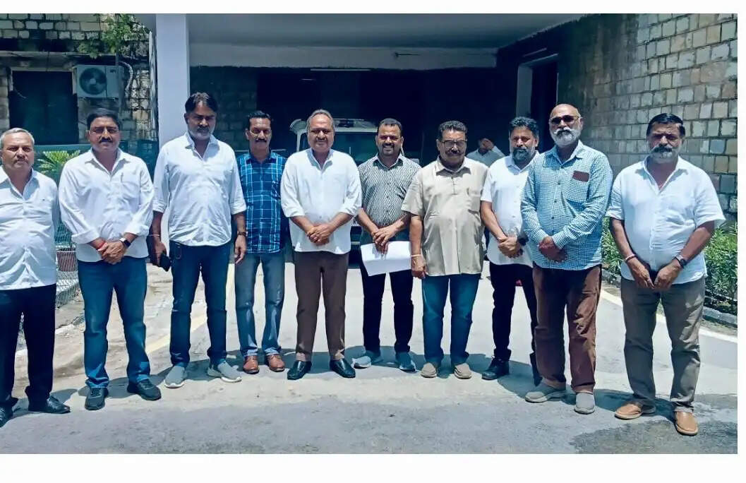 पत्थरगढ़ी के बावजूद नलकूप को लेकर अनर्गल आरोप, राजपूत समाज ने एसपी के समक्ष रखा पक्ष