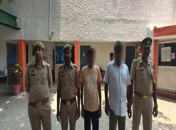 लखनऊ में 50-50 हजार रुपये के दाे इनामी आरोपित गिरफ्तार