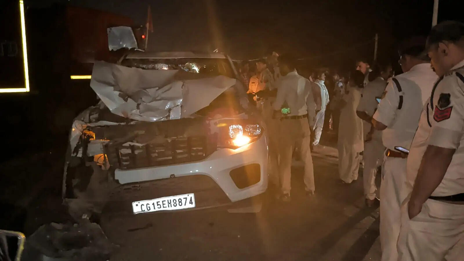 अंबिकापुर : तेज रफ्तार स्कॉर्पियो ने रौंदे राहगीर, तीन महिलाओं की जान गई, भीड़ ने चालक को बेदम पीटा