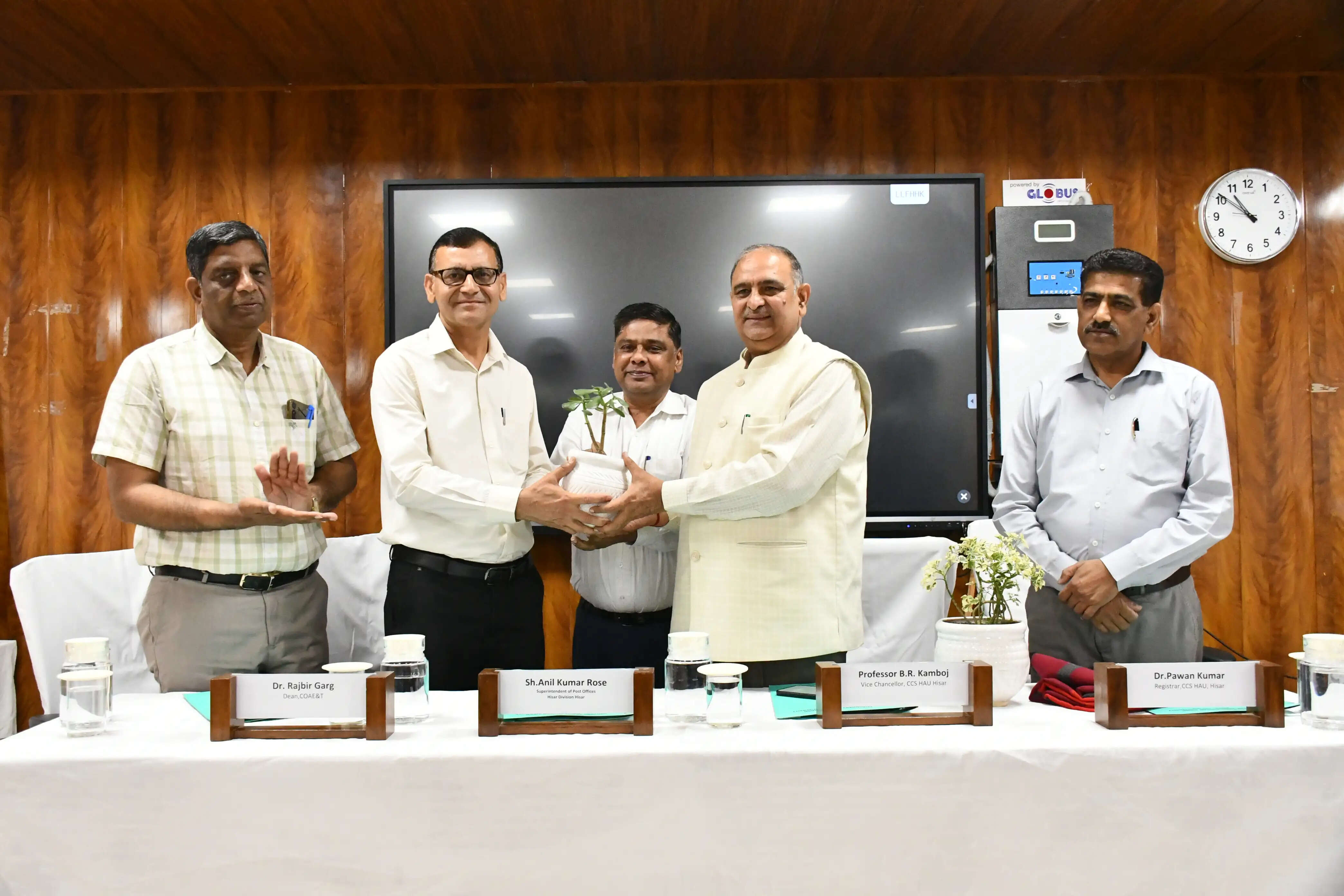 हिसार : छोटी-छोटी बचत ही भविष्य में बड़ी सुरक्षा का आधार : प्रो. बीआर कम्बोज