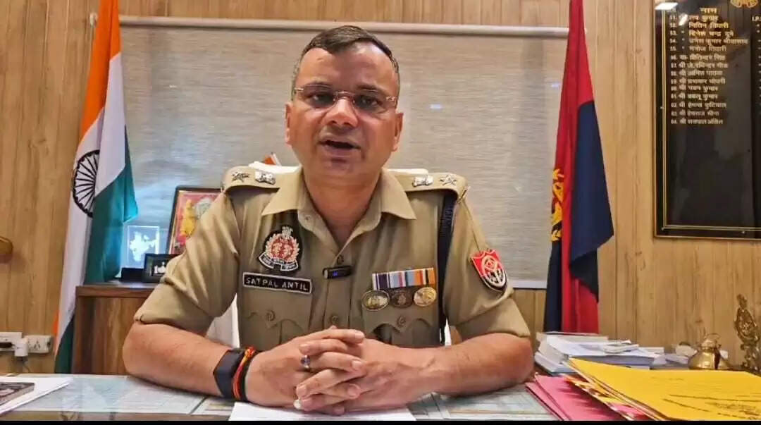 चाैकी इंचार्ज पर 10 हजार रुपये लेने के आराेप की जांच करेेंगे क्षेत्राधिकारी