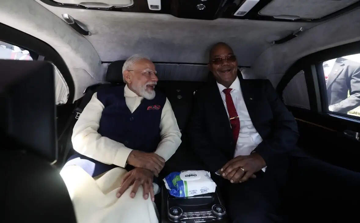 सेशेल्स पहुंचे प्रधानमंत्री मोदी, राष्ट्रीय दिवस की स्वर्ण जयंती समारोह में होंगे मुख्यातिथि