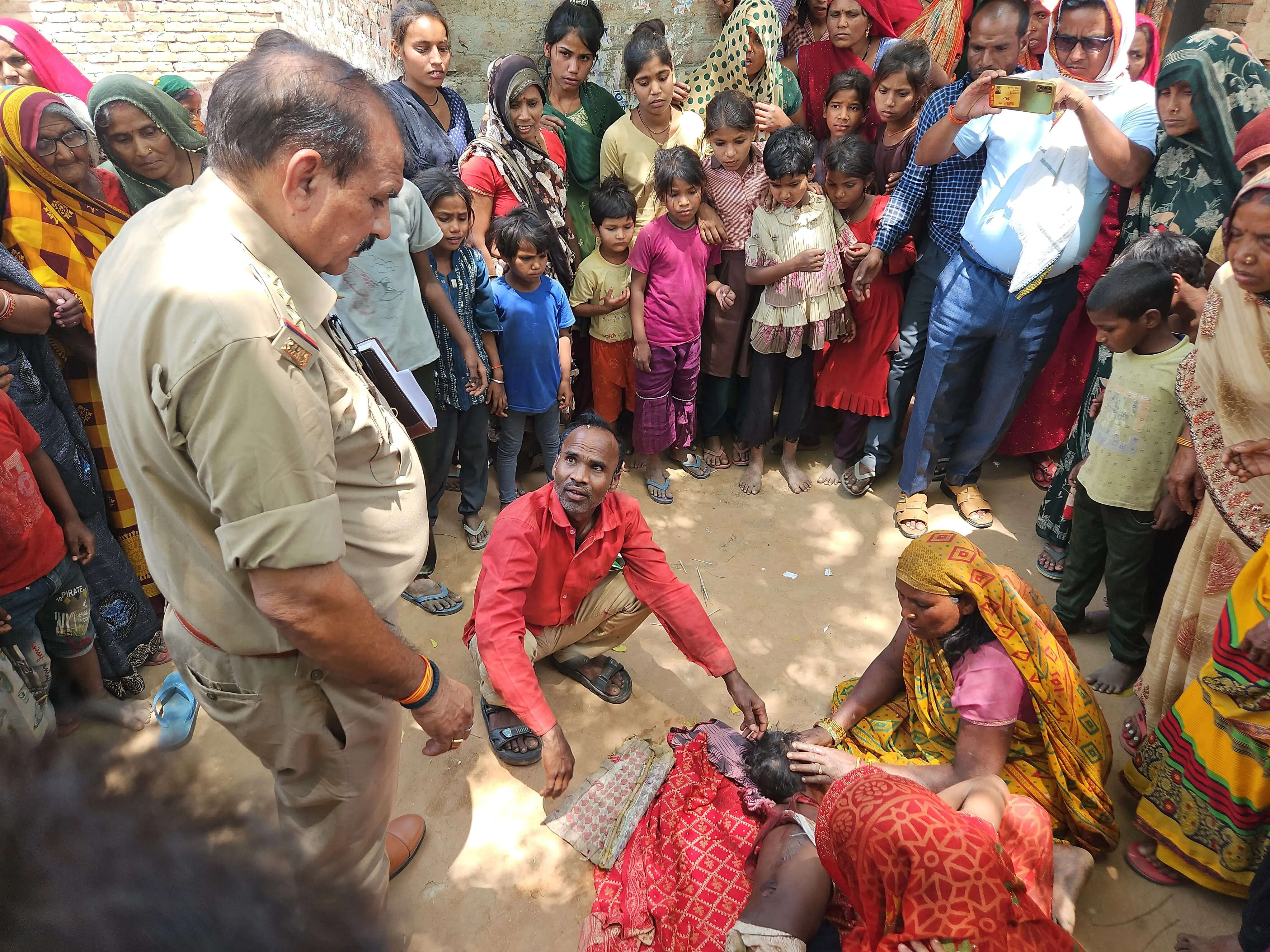 बोलेरो की टक्कर से मासूम की मौत, गाड़ी छाेड़कर भागा चालक