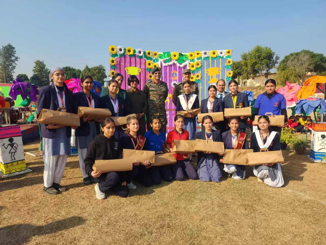 एपीएस अखनूर में वार्षिक खेल दिवस शिखर: सशक्त भारत की उड़ान धूमधाम से आयोजित