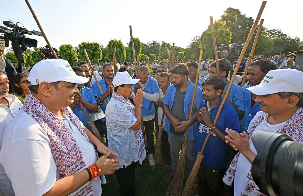 हम शपथ लें कि हमेशा हमारे आस पास सफाई रखेंगे और जितना हो सके श्रमदान करेंगे: नितिन नवीन
