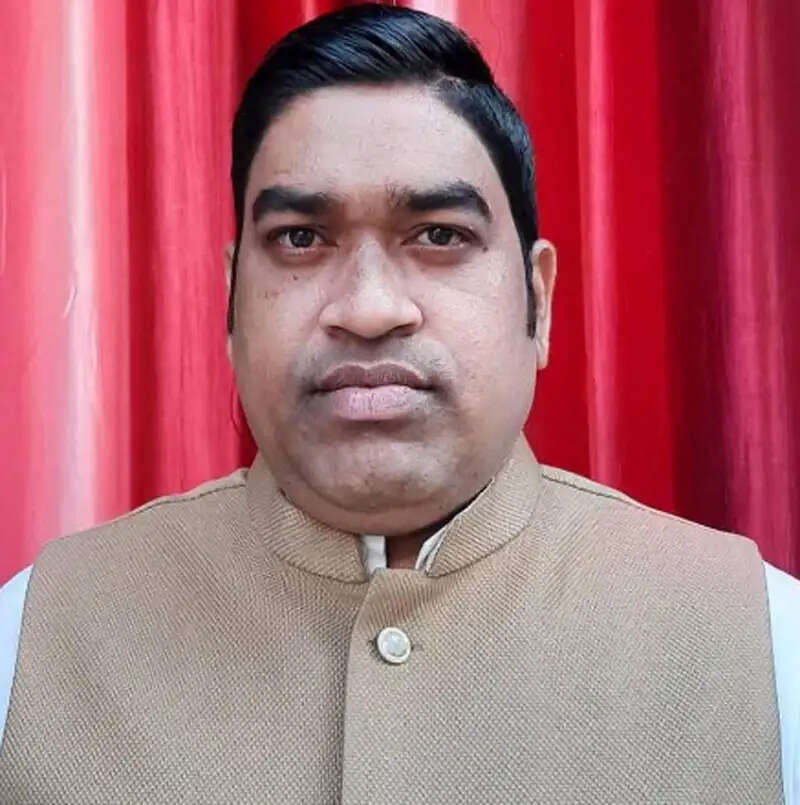 वरिष्ठ पत्रकार सुखनंदन बंजारे के निधन पर मुख्यमंत्री विष्णु देव साय ने जताया शोक
