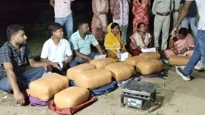 81 किलो गांजा बरामद, तीन महिलाओं समेत छह गिरफ्तार