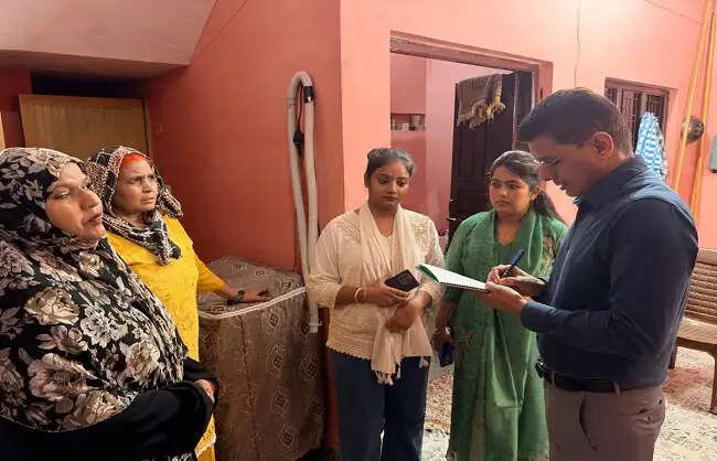 दावे-आपत्तियों की सुपर चेकिंग के लिए अधिकारियों ने तीन जिलों का किया स्थलीय निरीक्षण
