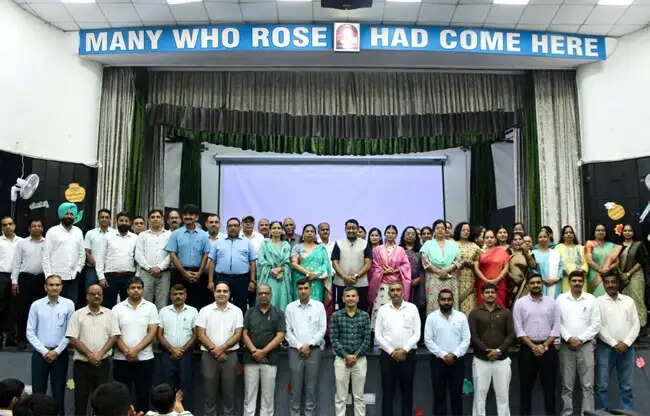सोनीपत: गुरु ही गढ़ते हैं राष्ट्र का भविष्य: कुलपति अशोक कुमार