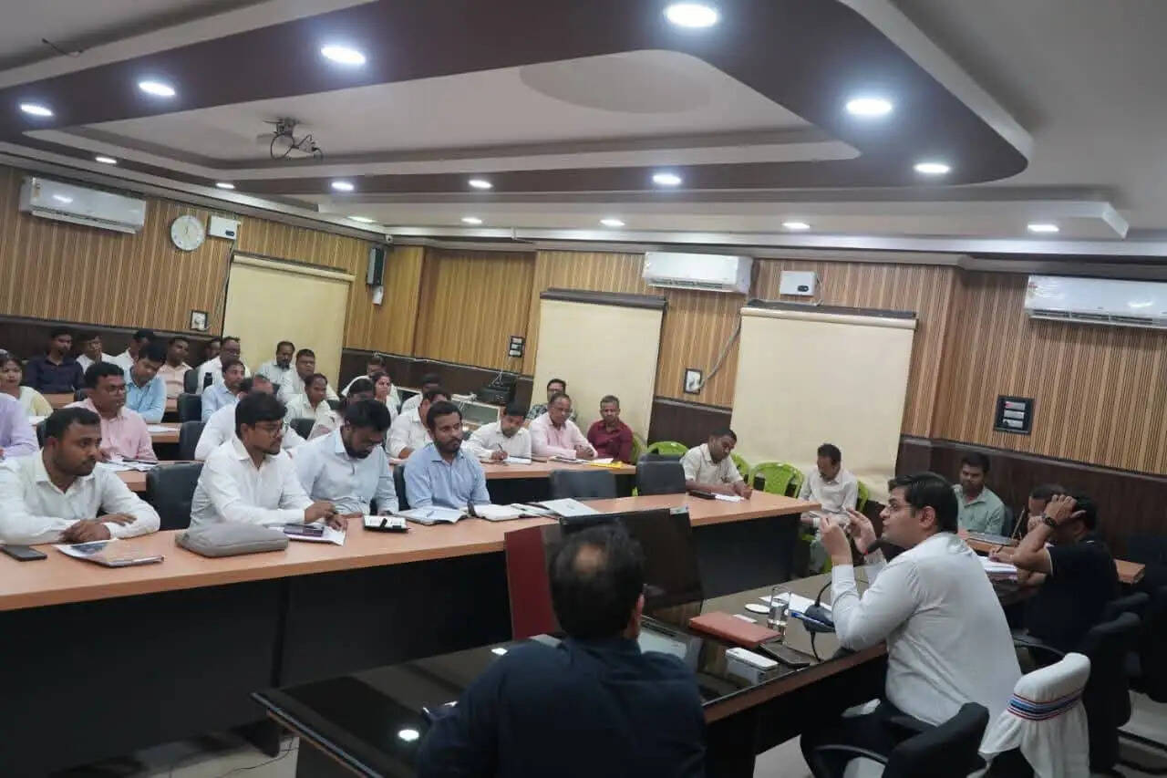 गैस डिलीवरी को लेकर पंचायत स्तर के साथ नगर परिषद के तीन वार्डों पर गठित होगा नियंत्रण कक्ष