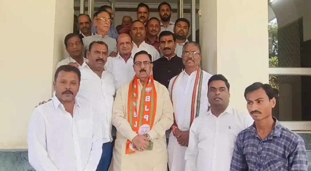 डूंगरपुर दौरे पर पहुँचे राज्य वित्त आयोग अध्यक्ष अरुण चतुर्वेदी ने कांग्रेस पर साधा निशाना