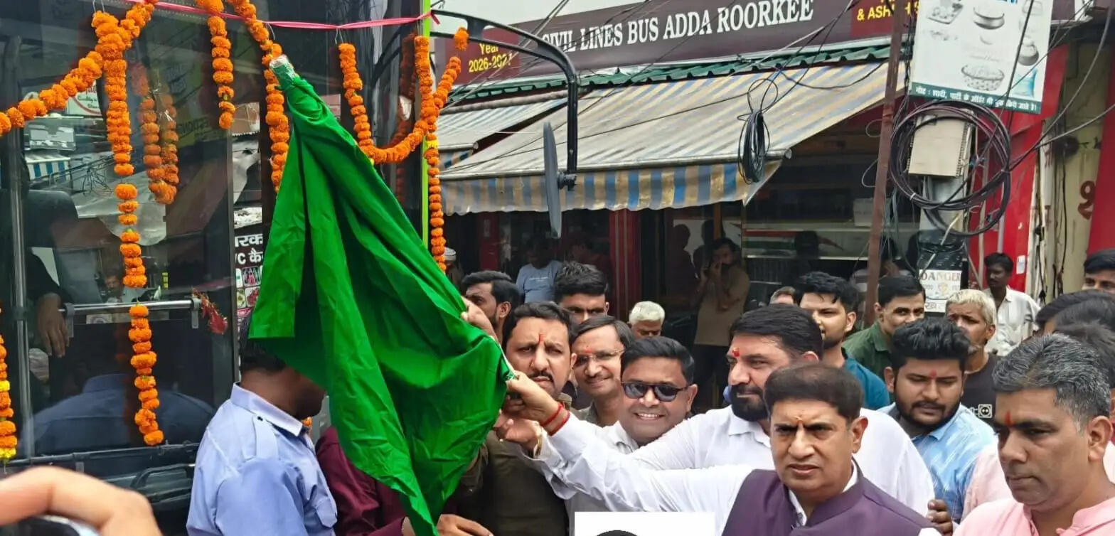 रुड़की से दिल्ली के लिए शुरू हुई इलेक्ट्रिक बसें, परिवहन मंत्री प्रदीप बत्रा ने दिखाई हरी झंडी