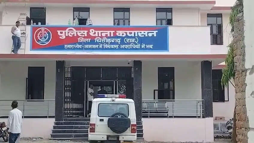 तलवार से केक काट कर सोशल मीडिया पर रील वायरल करने वाला हिस्ट्रीशीटर गिरफ्तार