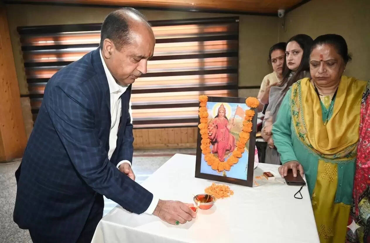 मुख्यमंत्री की घोषणाओं पर अब किसी को भरोसा नहीं, पुराने वादों का हिसाब दें: जयराम ठाकुर