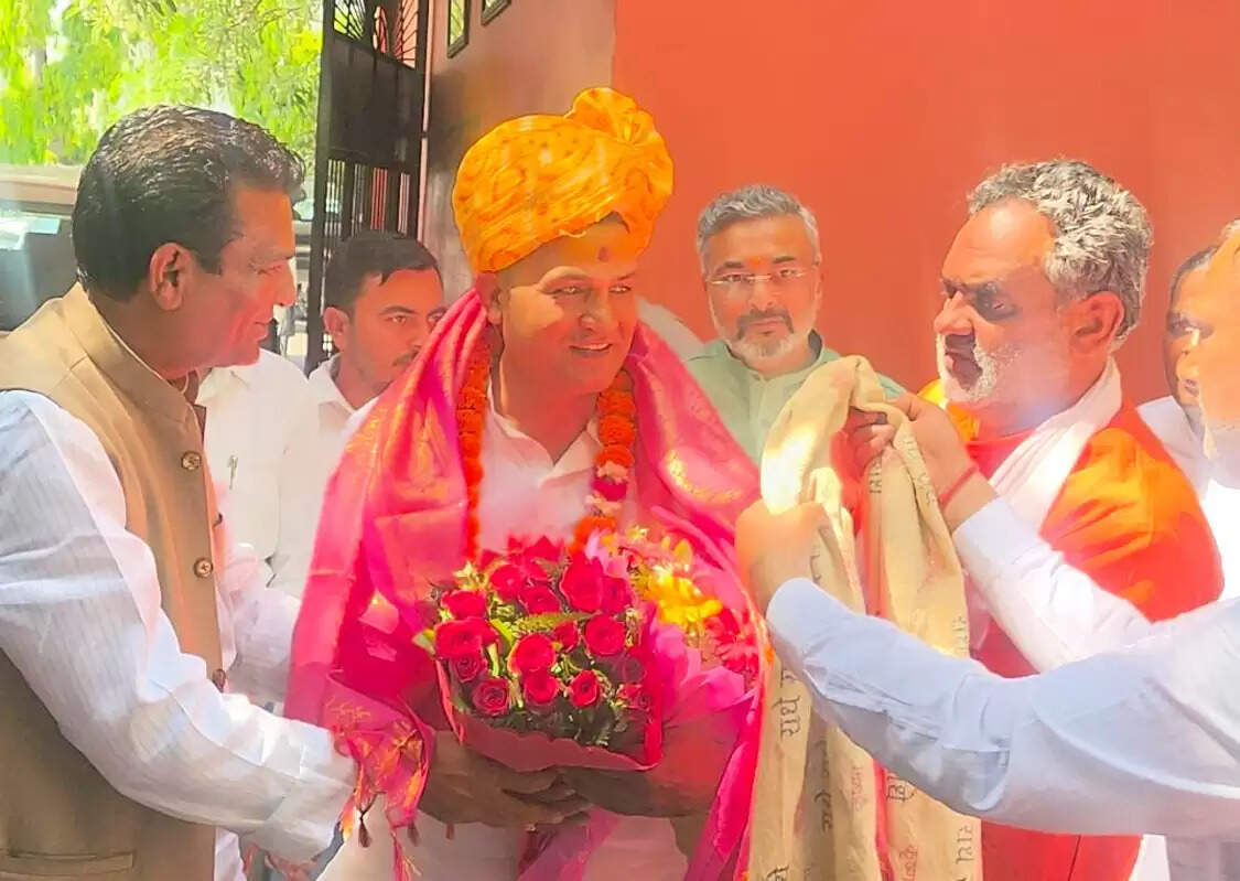 सीएम धामी ‘तराशा हुआ हीरा’, प्रदेश में विकास को मिल रही नई गति: भरत सिंह