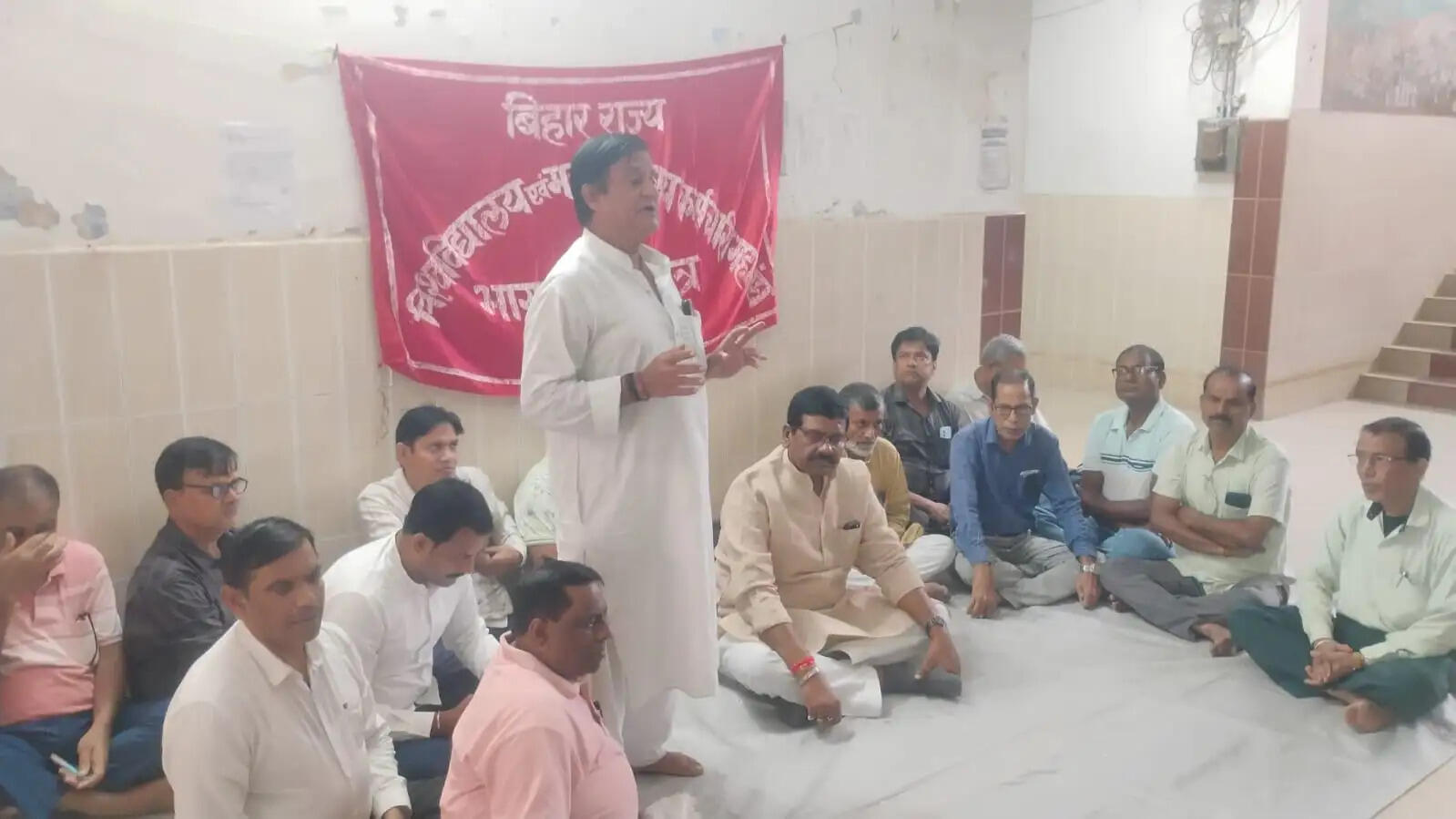 वेतन कटौती पर टीएमबीयू में बवाल: तीन दिनों से कामकाज ठप, आंदोलन के समर्थन में उतरे एमएलसी