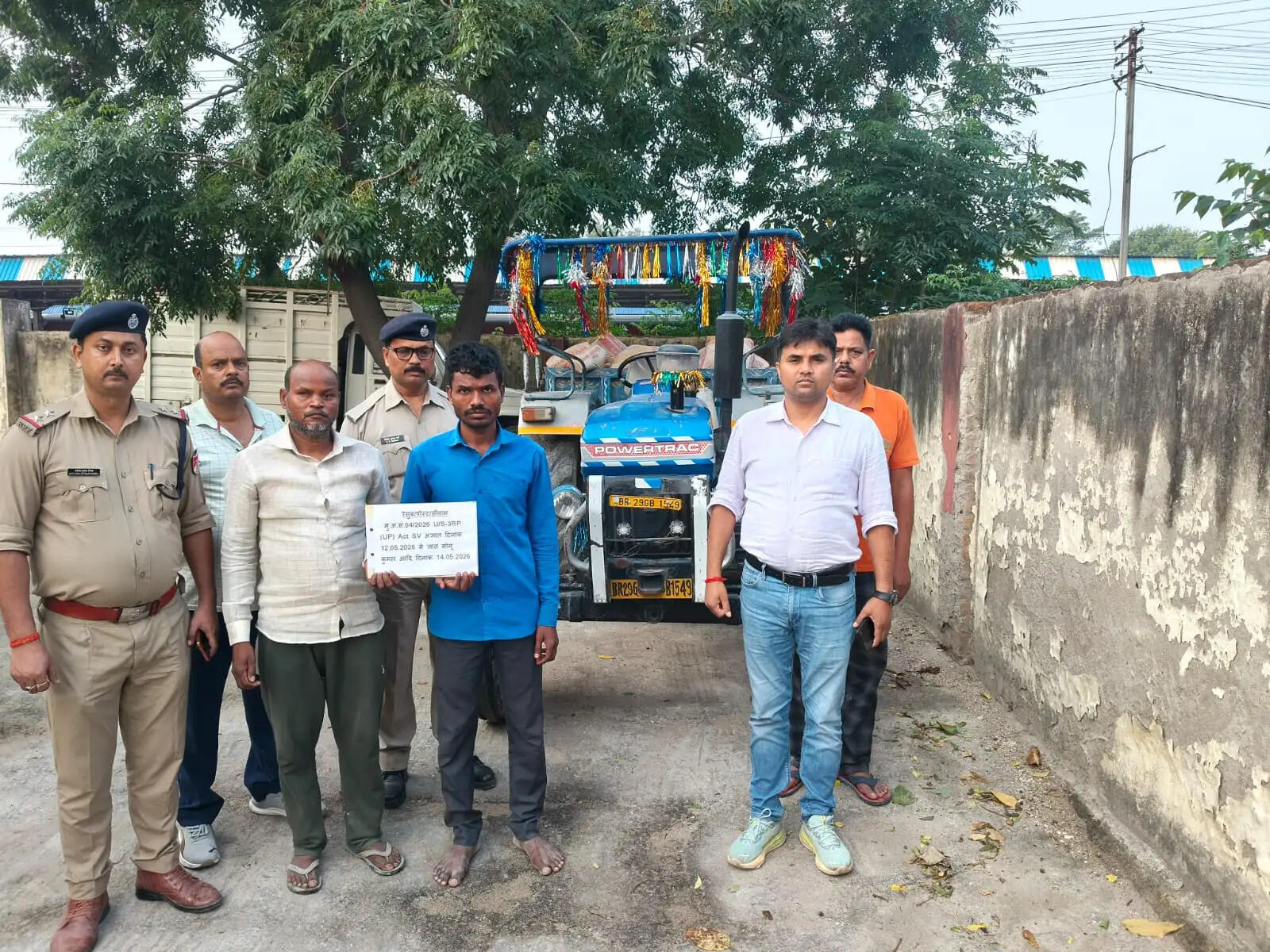 मालगोदाम से चोरी हुई 60 बोरी सीमेंट बरामद, दो गिरफ्तार