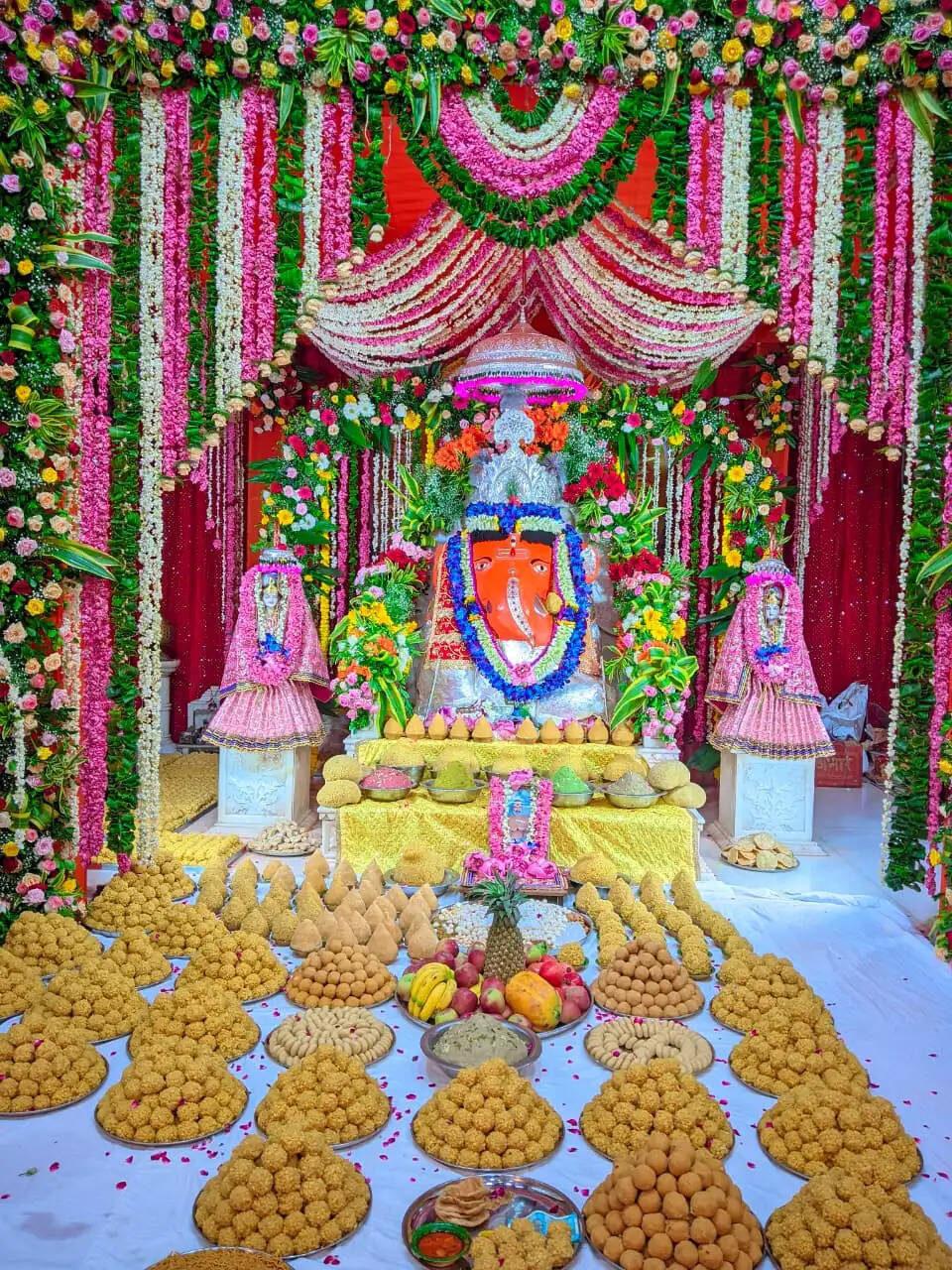 जयपुर में गणपति जन्मोत्सव की धूम, बाल स्वरूप से राजसी शृंगार तक हुए दुर्लभ दर्शन