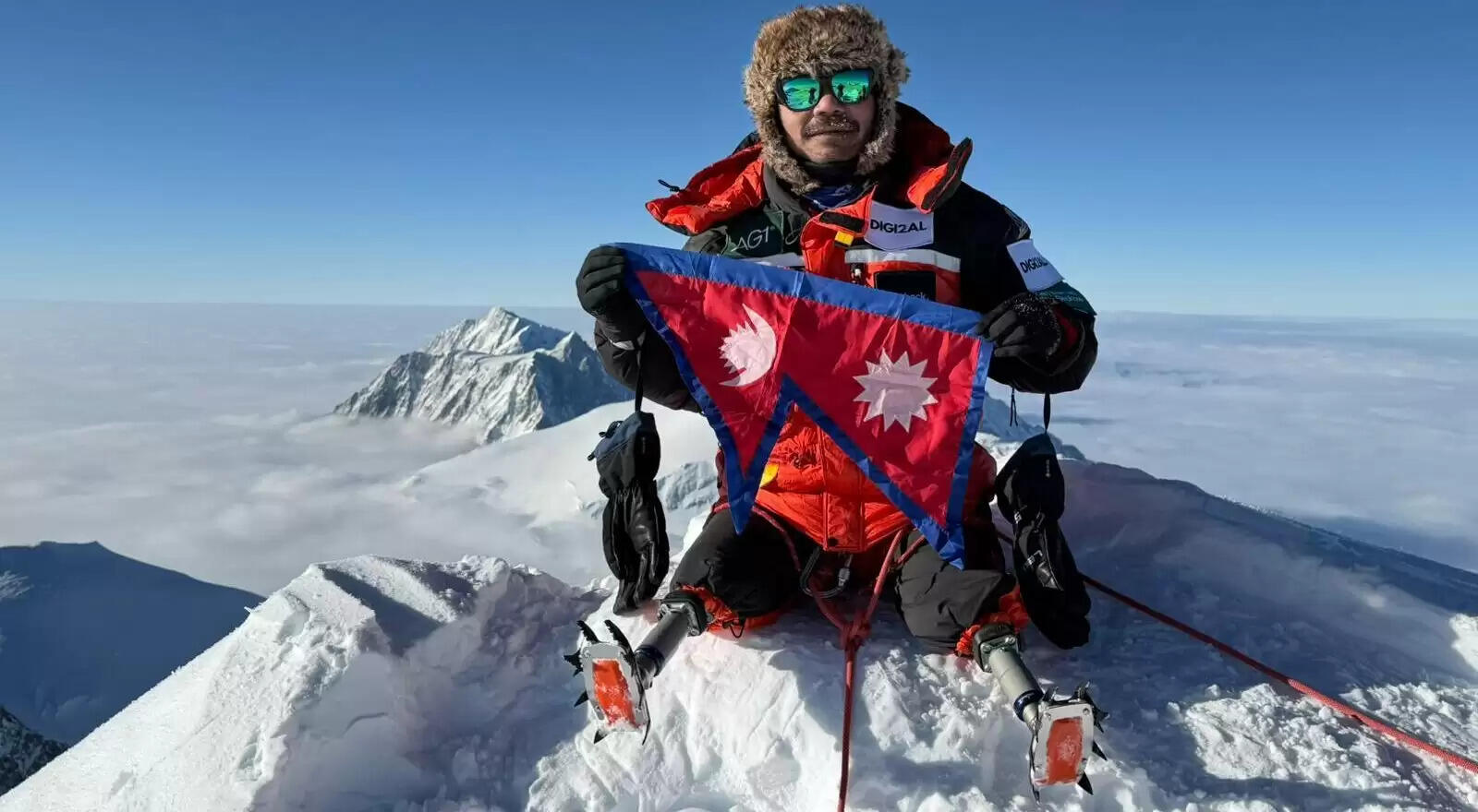 नेपाल के पूर्व गोरखा सैनिक और दिव्यांग पर्वतारोही हरि बुद्ध मगर ने रचा इतिहास, सात महाद्वीपों की ऊंची चोटियों पर फहराया देश का झंडा