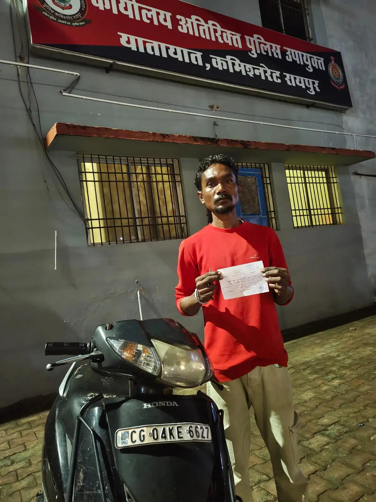 रायपुर : फोटो के आधार पर पुलिस ने की कार्रवाई, स्टंटबाजी कर रहे युवकों पर साढ़े चार हजार रुपये का लगा जुर्माना