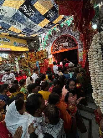 बड़ी काली जी मंदिर में सवा लाख श्रद्धालुओं ने लिया प्रसाद