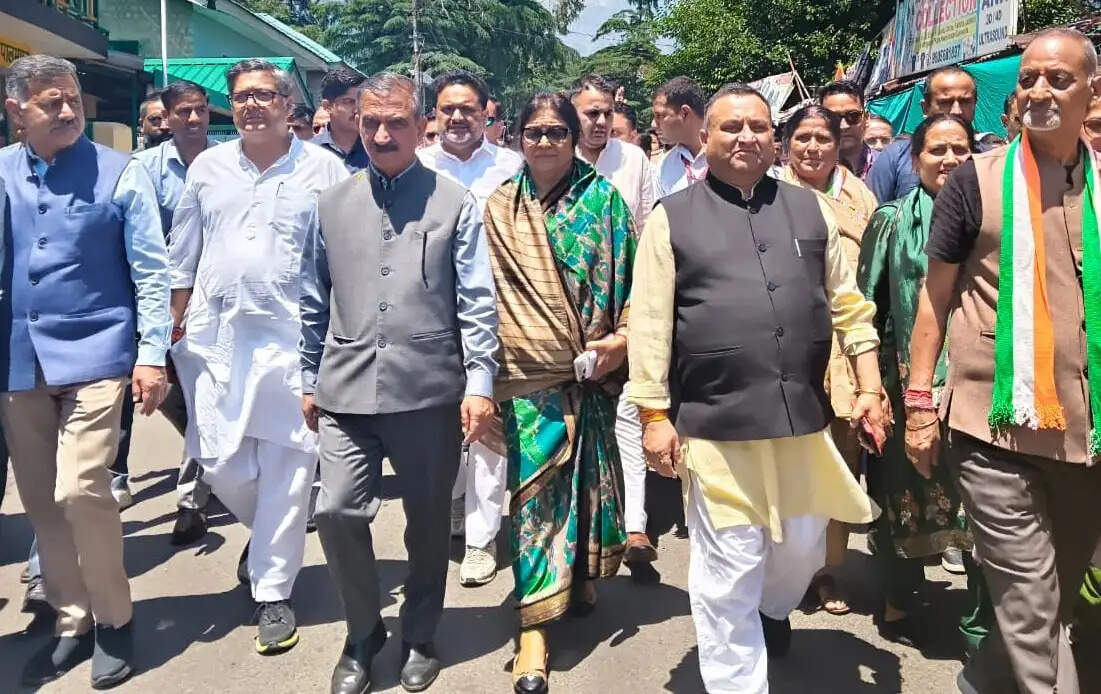 हिमाचल में नगर निकाय चुनाव के प्रचार में उतरे दिग्गज : सुक्खू, अनुराग और जयराम ने झोंकी ताकत