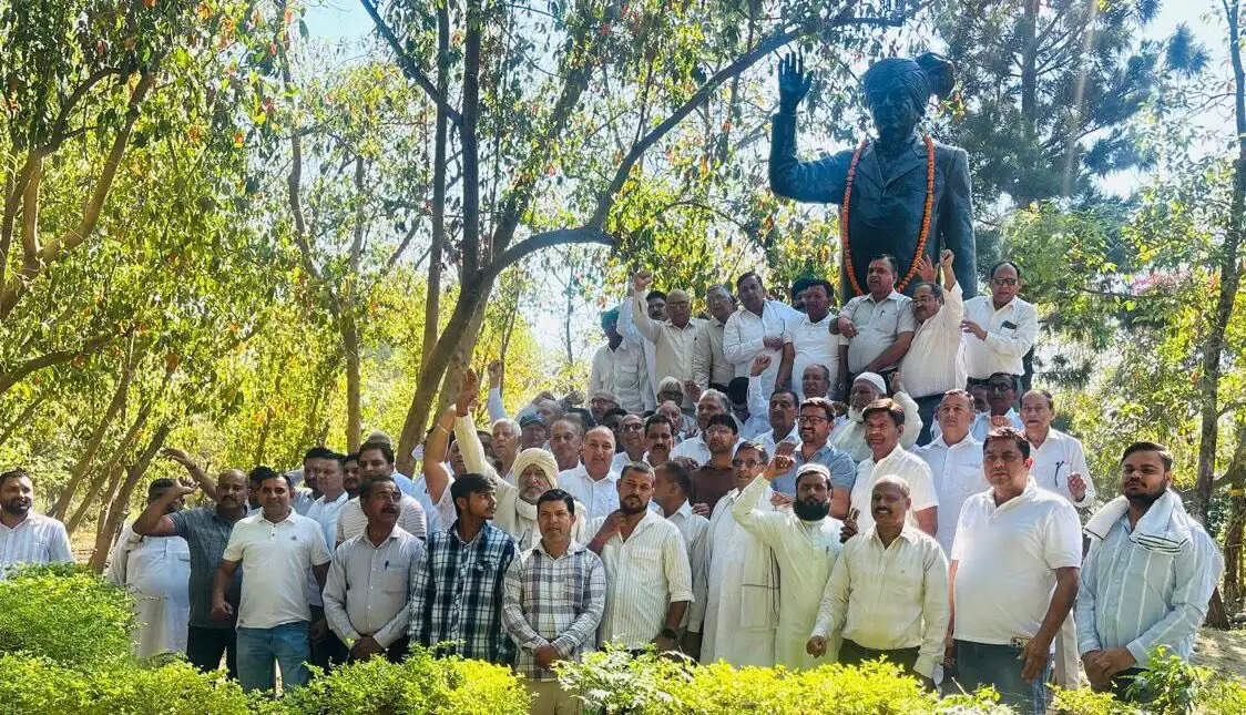 यमुनानगर : जननायक देवीलाल की पुण्यतिथि पर श्रद्धांजलि, नीतियों पर चलने का संकल्प
