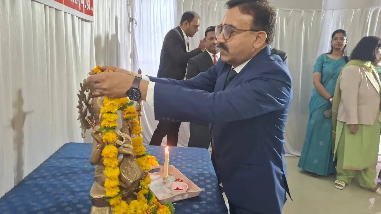 दमोह: नेशनल लोक अदालत में सुलह और समझौते से समाप्त हुए आपसी विवाद, जिले में 268 प्रकरणों का निराकरण