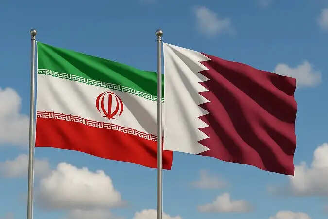 कतर ने ईरान से खाड़ी देशों पर हमले रोकने की अपील की