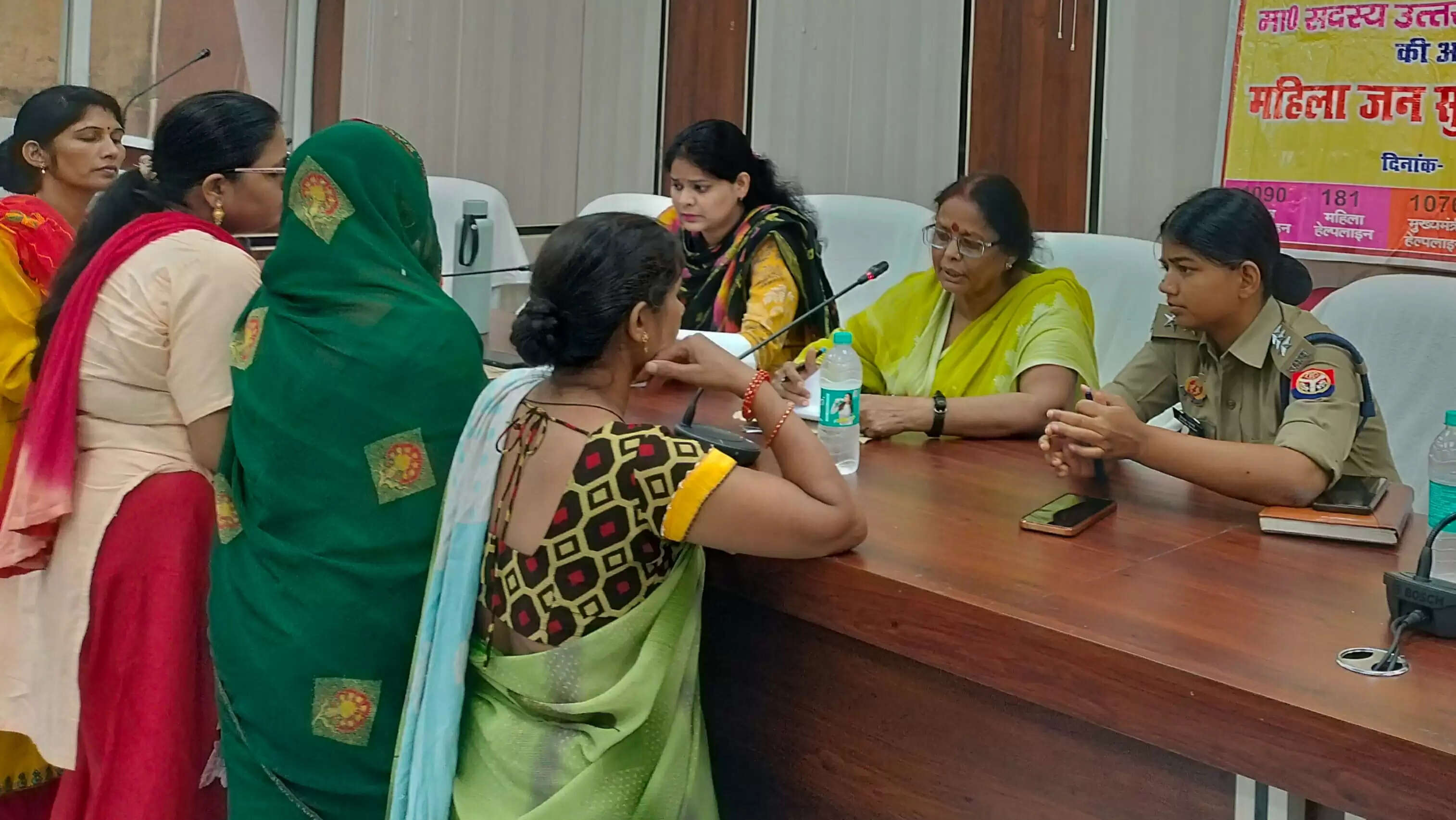 महिलाओं से जुड़े मामलों की समीक्षा में सख्ती, जनसुनवाई में आठ प्रकरणों पर सुनवाई