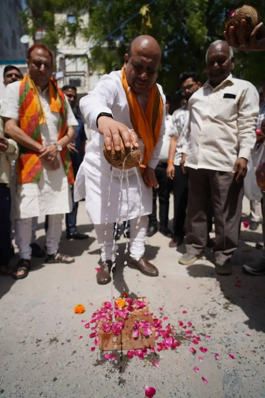 विजेंद्र गुप्ता ने रोहिणी में 50 लाख के विकास कार्यों का किया शिलान्यास