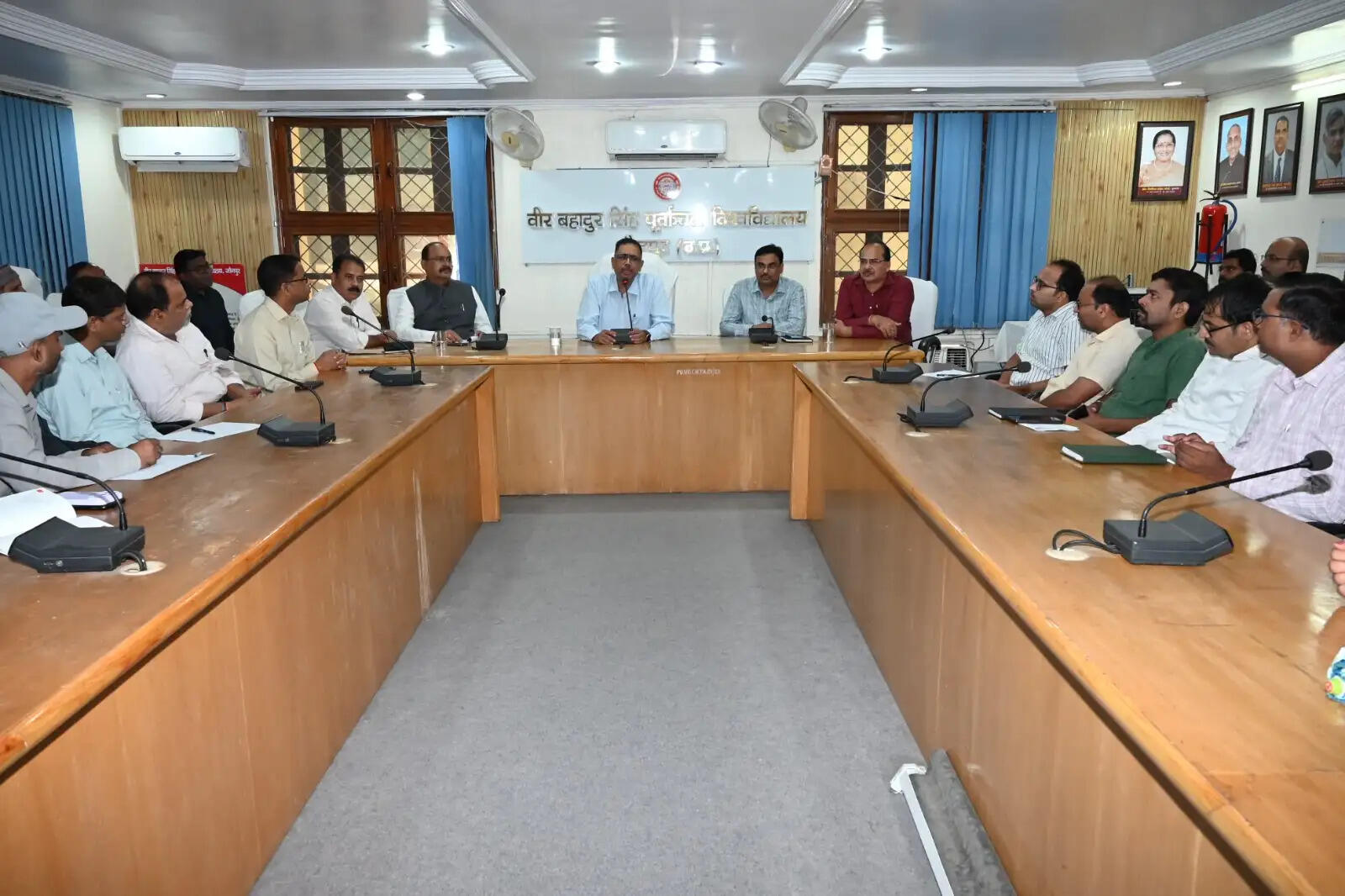 विश्वविद्यालय के विकास के लिए त्याग और समर्पण जरूरी : प्रो. आरके सिंह