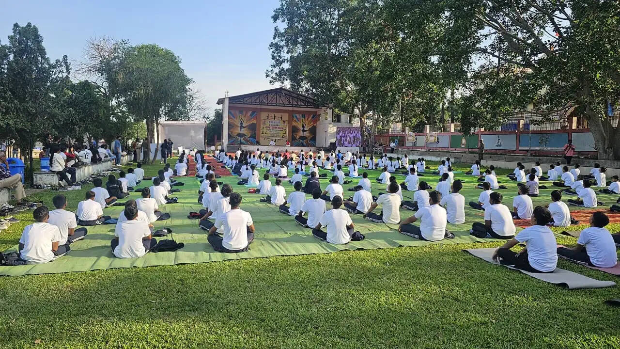 अनूपपुर:योग भारत की अमूल्य धरोहर, इसे दैनिक जीवन का बनाएं हिस्सा - राज्यमंत्री जायसवाल