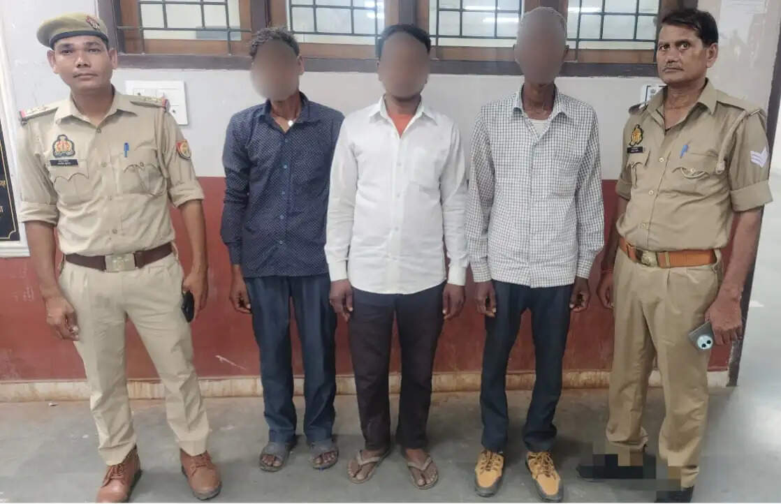 दुष्कर्म सहित अन्य मामलों में फरार तीन आरोपित गिरफ्तार