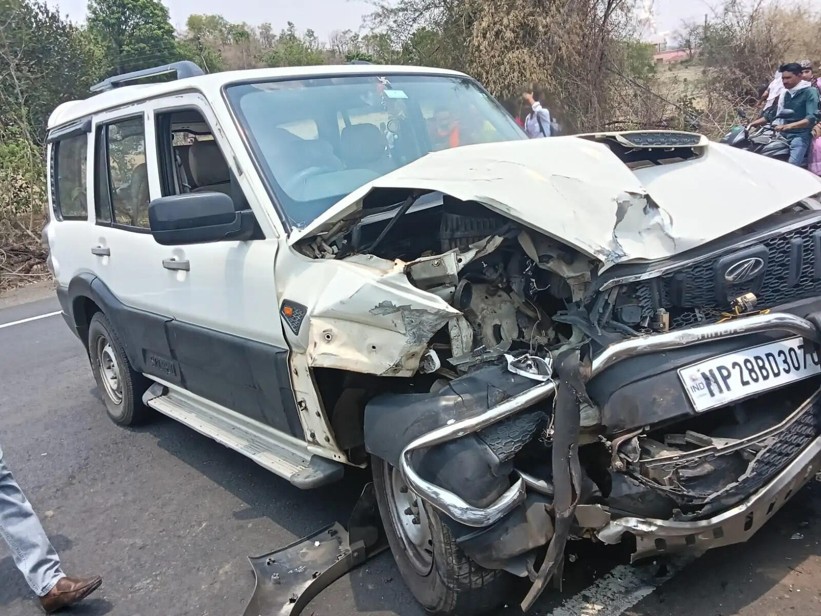 छिंदवाड़ा में पुलिस की बोलेरो-स्कॉर्पियो की जोरदार भिड़ंत