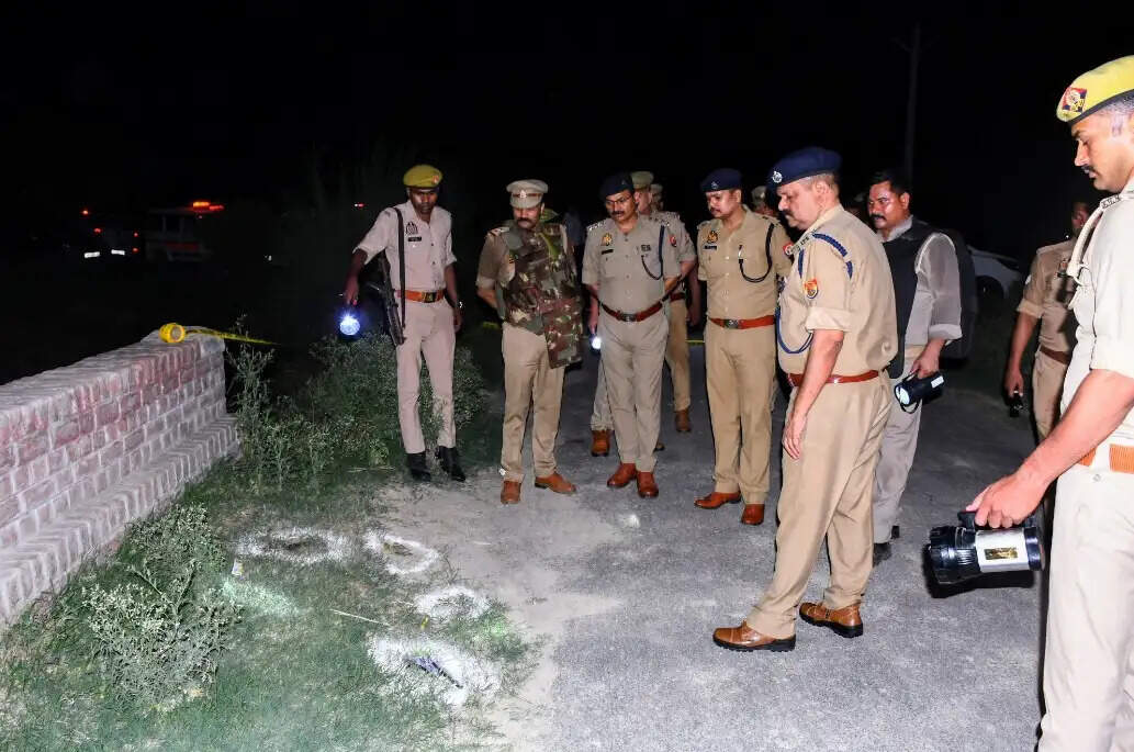 मुठभेड़ में 25 हजार का इनामी गिरफ्तार,पैर में लगी गोली