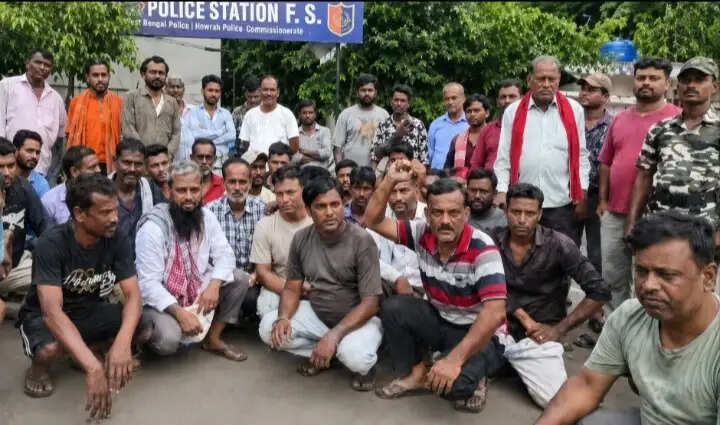 खड़गपुर में अवैध टोटो के खिलाफ ऑटो चालकों का विरोध, भूख हड़ताल की चेतावनी