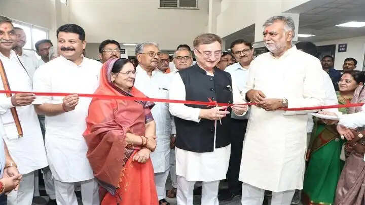 मप्रः नरसिंहपुर के जिला अस्पताल को मिली डायलिसिस मशीन की सौगात