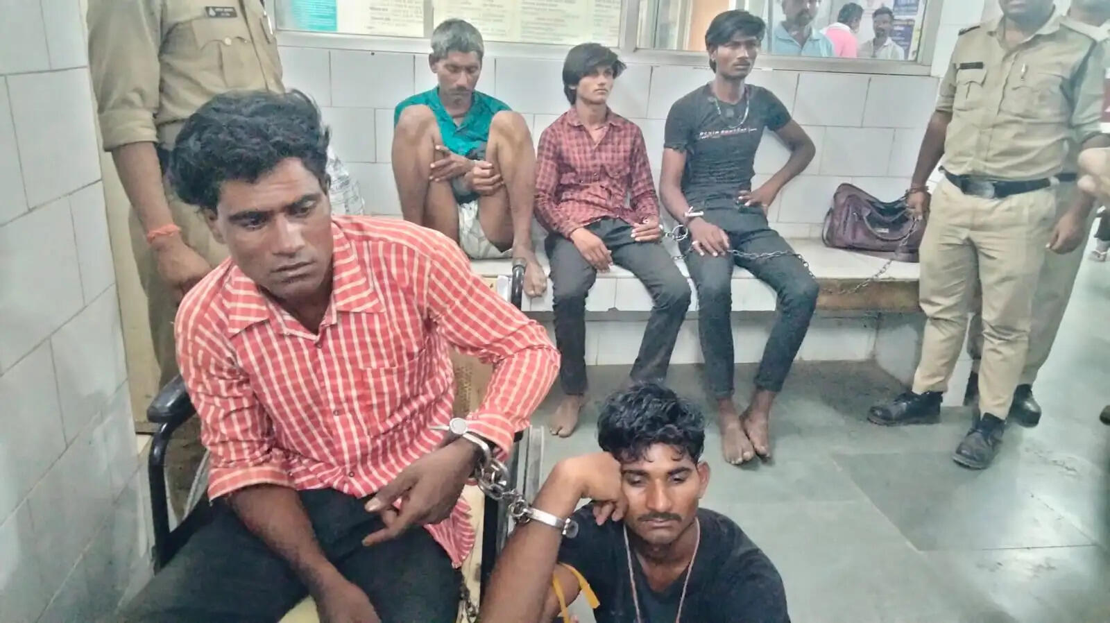 अनूपपुर: पुलिस पर हमला कर रिवाल्वर लूटने वाले 5 आरोपी गिरफ्तार, सर्विस पिस्टल बरामद