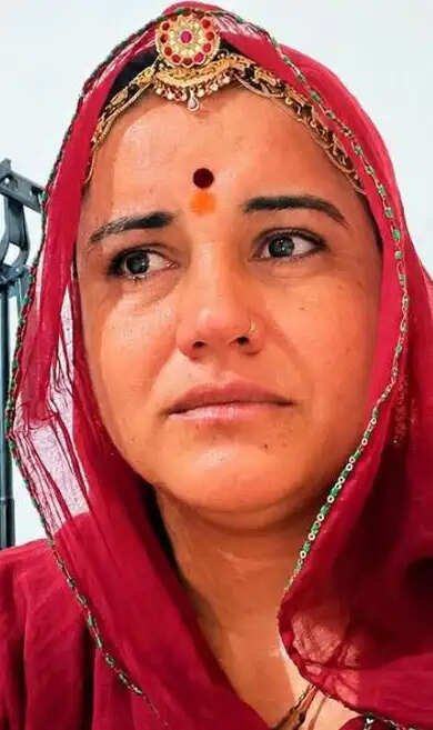 महिला इंफ्लुन्सर ने जहर खाकर किया सुसाइड का प्रयास