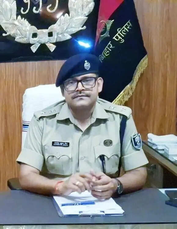 अश्लील गानों और भ्रामक पोस्ट पर 2 केस दर्ज