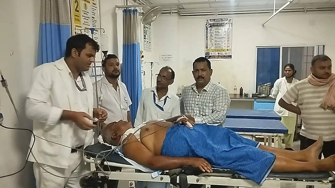 जमीन विवाद में वृद्ध को दिनदहाड़े मारी गोली, पांच राउंड फायरिंग से दहशत