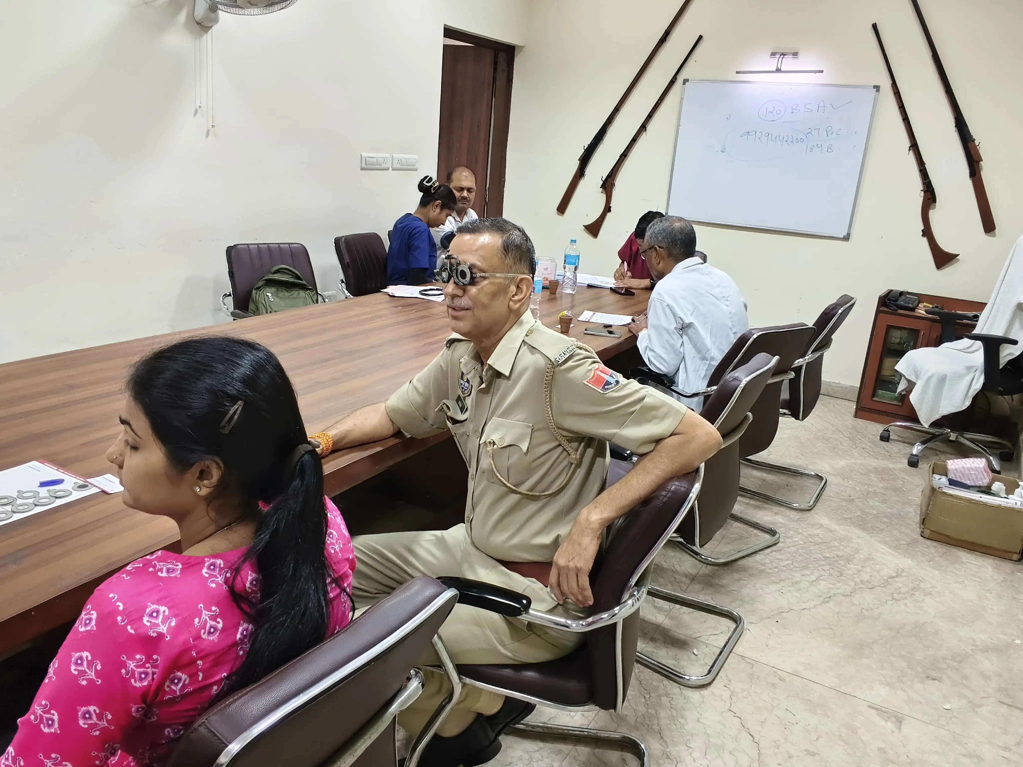 चार साै से अधिक पुलिसकर्मियों का हुआ स्वास्थ्य परीक्षण