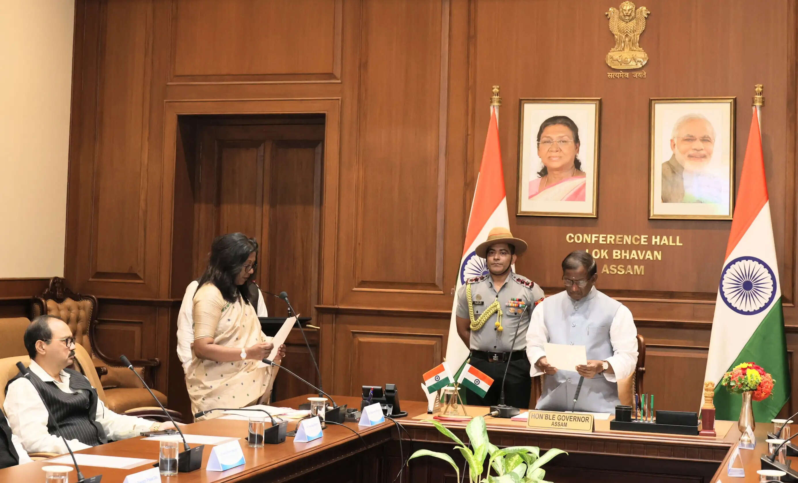डॉ. मधुमिता बरुवा ने असम महिला विश्वविद्यालय की कुलपति के रूप में ली शपथ